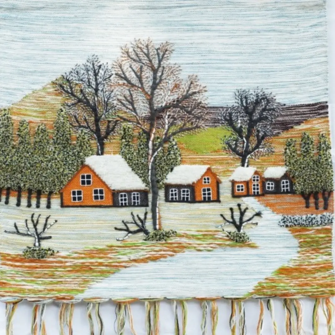 White Snow Hut Tree Design - SHPC 70